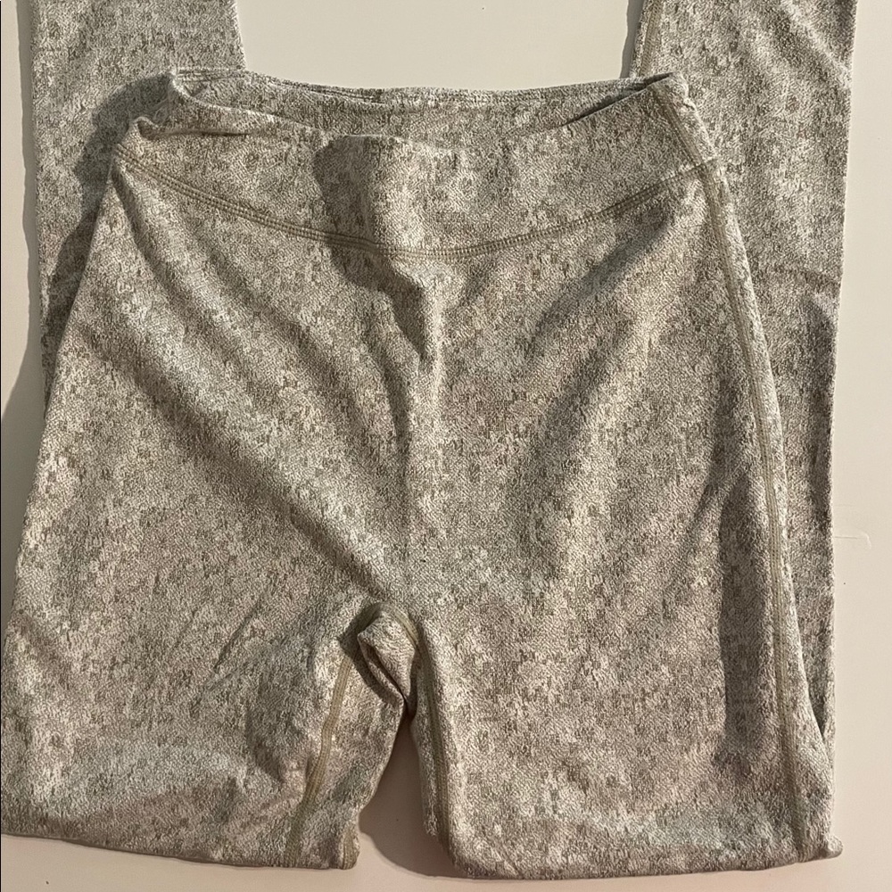 Gymshark Fleur khaki green leggings